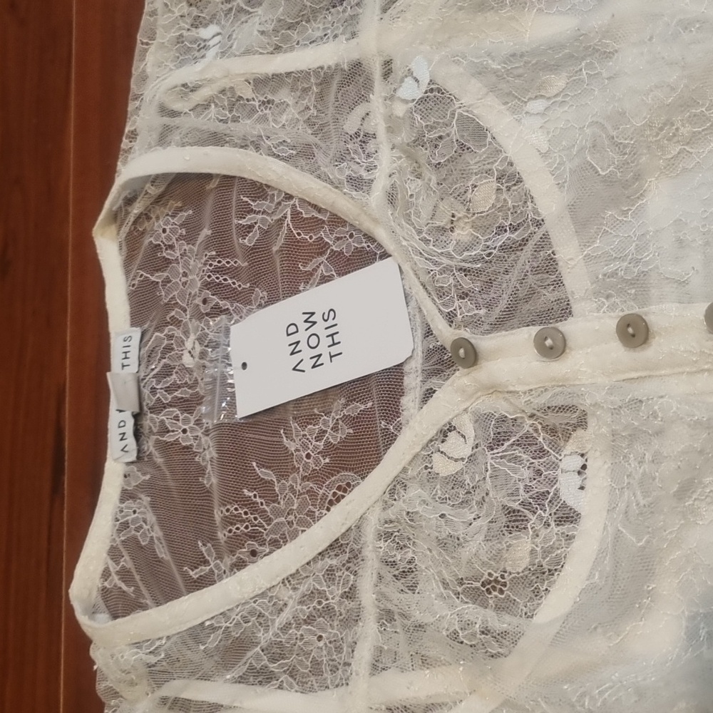 And Now This Lace Top Cream Size Extra Small - Picture 4 of 12